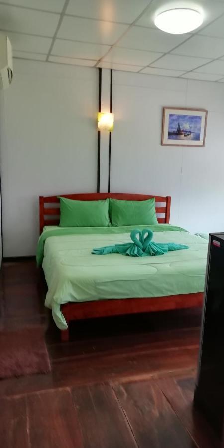 Hotel Baan Ing Suan Amphawa Exterior foto