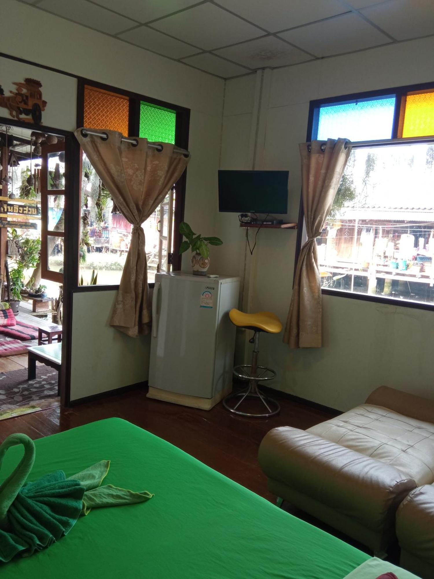Hotel Baan Ing Suan Amphawa Habitación foto